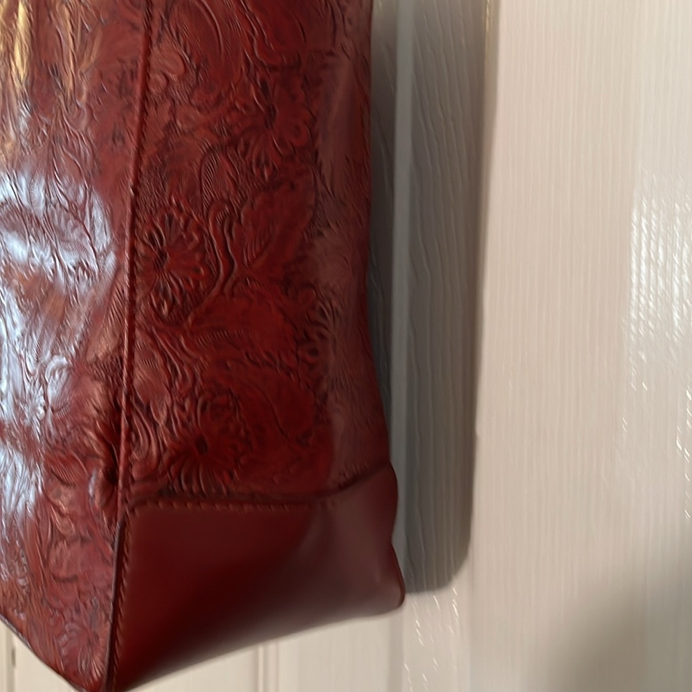 BUENO Red Tooled leather Tote Bag with Front and Back Full Pockets - Picture 5 of 10